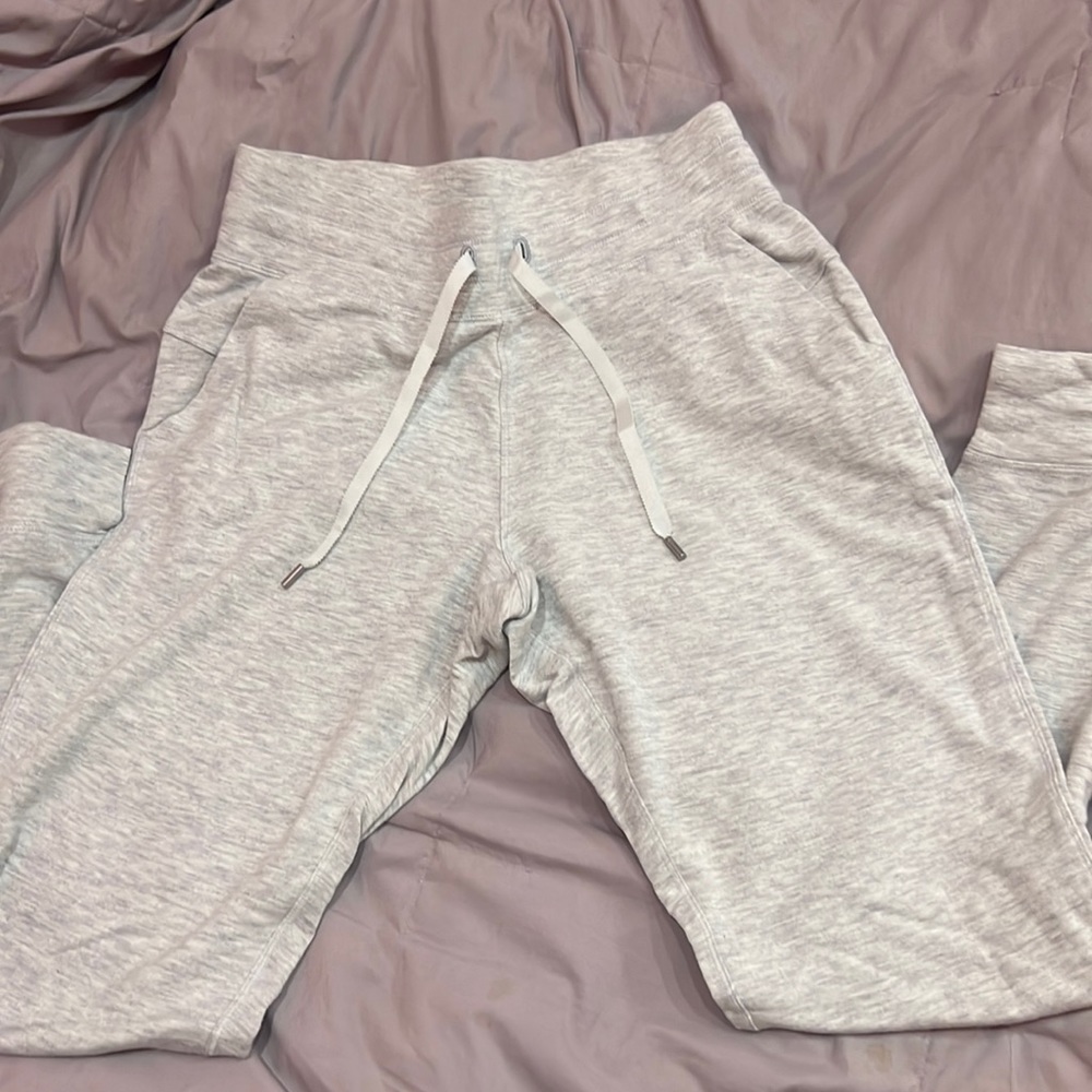 Heather gray super soft lululemon joggers